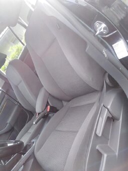 VW GOLF 1.6i BENZIN 75 KW KLASIKA ZA 59000 KČ - 20