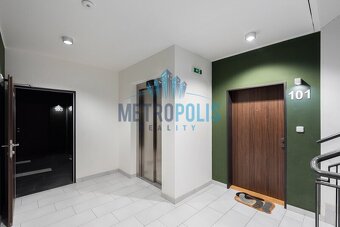 Luxusní byt 4+kk s balkóny, parkovacím stáním a výbornou obč - 20