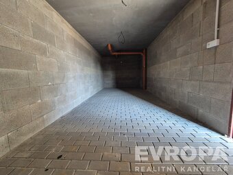 Novostavba rodinného domu 4+kk, pozemek 800m2, 15minut od ok - 20