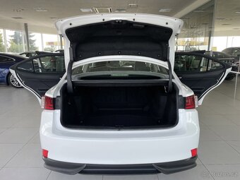 Lexus IS 300h Aut,1.majitel,Park.kamera - 20