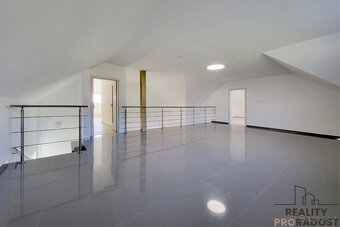 Prodej moderní novostavby domu 5+kk s garáží a pozemkem 958 - 20