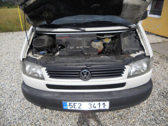 Volkswagen Caravelle 2.5 TDi 111Kw - 20