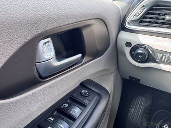 Chrysler Pacifica 3,6 RU Touring L 8 míst 2017 - 20