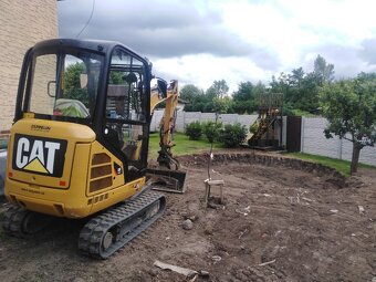 Prodám mini bagr CAT Caterpillar 302.2 D - 20