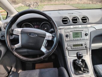 Prodám Ford S-Max 2.0TDCI 103Kw r.v.2006 tažné,panorama - 20