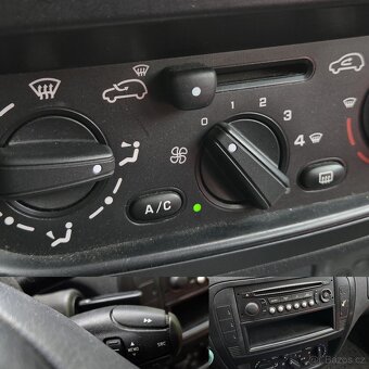 CITROEN C3  5ti DV. 2008 BENZÍNOVÝ , KLIMATIZACE , EL.OKNA - 20
