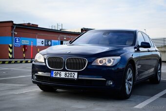 BMW 750i xDrive, 4.4 V8 Biturbo, 300kW, 2011 - 20