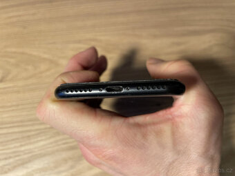 Apple iPhone SE 2020 128 GB, černý - 20