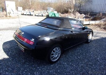 Alfa Romeo Spider 2.0 T.S. 114kW 213 000KM NOVÝ benzín - 20