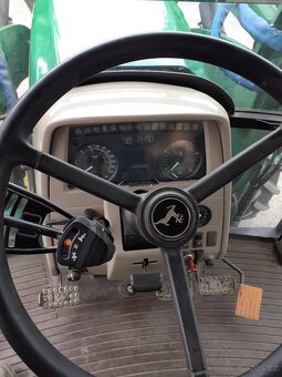 Prodám kolový traktor John Deere 6520 - 20