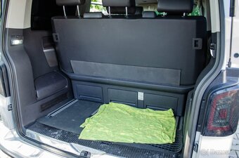 Volkswagen T5 Multivan 2.0 TDi DSG - 20