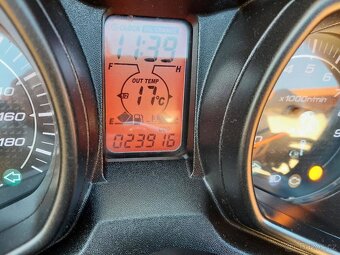 Yamaha Xmax 400, 2015, 23t.km, pěkná - 20