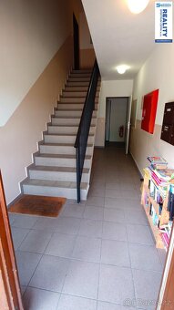 Prodej bytu 3+kk s garáží, 61 m2 - Český Krumlov - 20