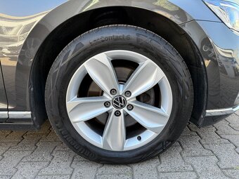 VW Passat B8 Variant Elegance 2.0TDI 110kW DSG Matrix ACC Qi - 20