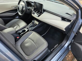 Toyota Corolla sedan Executive VIP+ ZÁRUKA HYBRID - 20