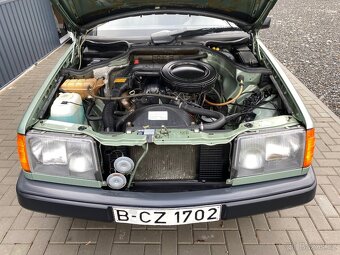 Mercedes-Benz 124, 2.0i - 1xMaj - 40 000km - TOP STAV - 20