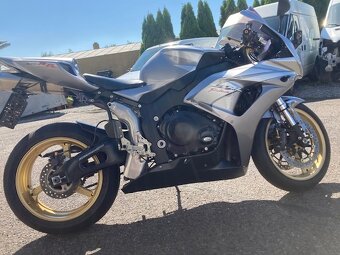Honda CBR 1000 RR Fireblade 998 ccm 131 kW - 20