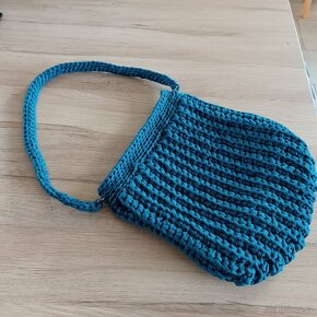 NOVÁ: Kabelka Tote Bag, crossbody, na rameno. Fialová nošená - 20