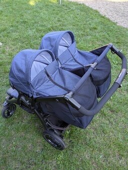 Dvojkočárek / kombinovaný kočárek / sourozenecký kočárek - 20