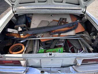 Mercedes-Benz W111 220b - 20