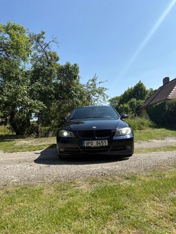 Prodám BMW e90 330i - 20