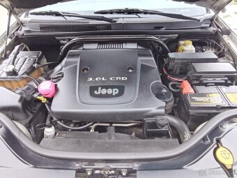 Jeep Grand Cherokee - 20