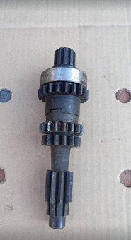 Originální díly do převodovky z vojenského depozitu Dněpr Ur - 20