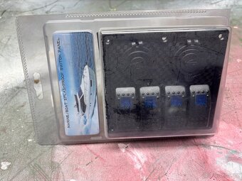 Garážový výprodej - 20