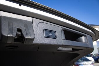Volkswagen Passat Variant 2.0 BiTDI BMT Highline 4MOTION - 20