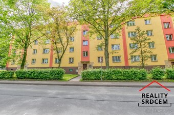 Prodej bytu v os. vlast. 2+1+prostorná lodžie/54 m2 na ul. C - 20