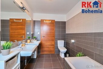 Nabízím Vám k prodeji rodinný dům o dispozici 4+1 s garáží a - 20