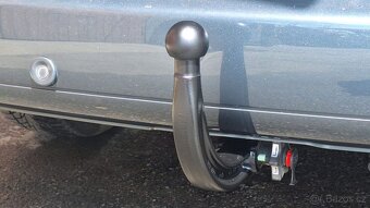 VOLKSWAGEN CADDY MAXI 2,0TDi 7míst po servisu - 20