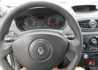 Renault Clio 1,2 55 kW KLIMA Historie benzín - 20