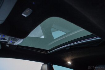 Volkswagen Scirocco R 2.0 TSI - 20