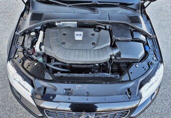 VOLVO XC70 2.4D 133KW 5 VÁLEC 1 MAJITEL AUTOMAT 4x4 XENON - 20