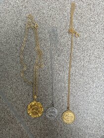 Mix bižuterie, přivedli z kůže, korálů… - 20