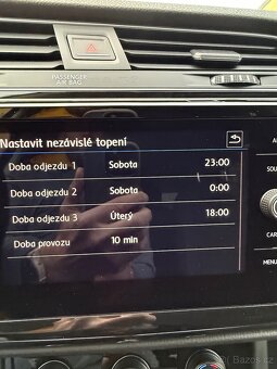 VW TOURAN 2,0TDi 110kW HIGHLINE DSG ACC NEZÁVISLÉ TOPENÍ - 20
