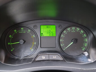benzínová Śkoda Fabia 2  1.2 Htp   12/2013   137000km - 20