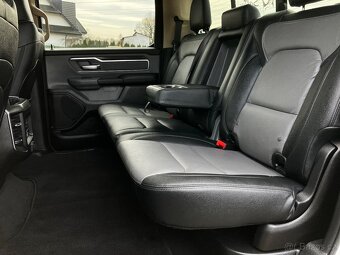 Dodge Ram 1500 5.7 V8 HEMI - 4x4 - RAM BOXY - NEBOURANÝ - 20