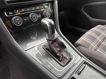 Volkswagen Golf GTI/2.0 TSI/DSG/VII/ČR/servis. kn/135 tkm - 20