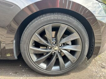 ŠKODA SUPERB III COMBI 2.0TDI 110KW DSG Premium Edition - 20