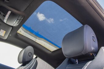 Mercedes-Benz E Kupé 220d AMG - TOP stav, Možnosť splátok - 20
