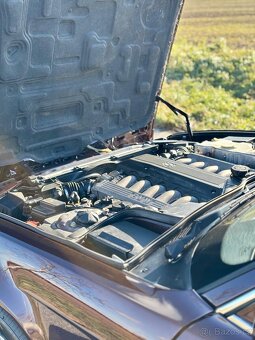 BMW E32 750i Brokatrot - 20