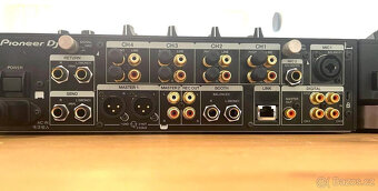 Pár CDJ 2000 NXS-2 a mixážní pult DJM 900 NXS-2 s letovým po - 20