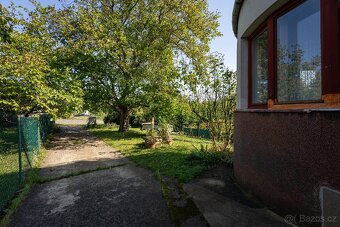 Vilka s arkýřem v České u Brna na parcele 465m2, vjezd, park - 20