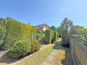Rodinný dům 4 + kk s fotovoltaikou a zahradou 597 m², lokali - 20