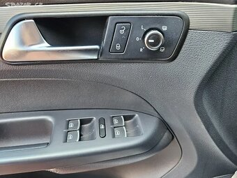 VW Touran 2.0 TDI 103kW,DSG,Highline,Tažné,Kamera,Serviska. - 20