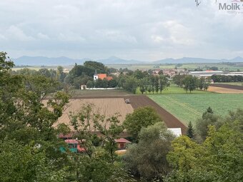 Chata s bazénem, obec Křesín, kat. území Levousy - 20