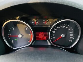 Ford Galaxy 2.0TDCi MANUÁL 7MÍST VÝHŘEV BEZ KOROZE - 20