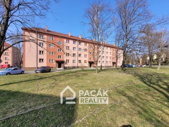 Pronájem luxusně rekonstruovaného a prostorného cihlového by - 20